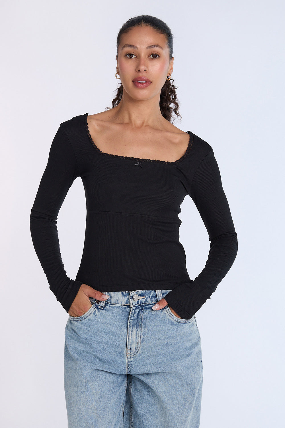 Haut à manches longues en tricot côtelé super doux AERO Haut à manches longues en tricot côtelé super doux AERO