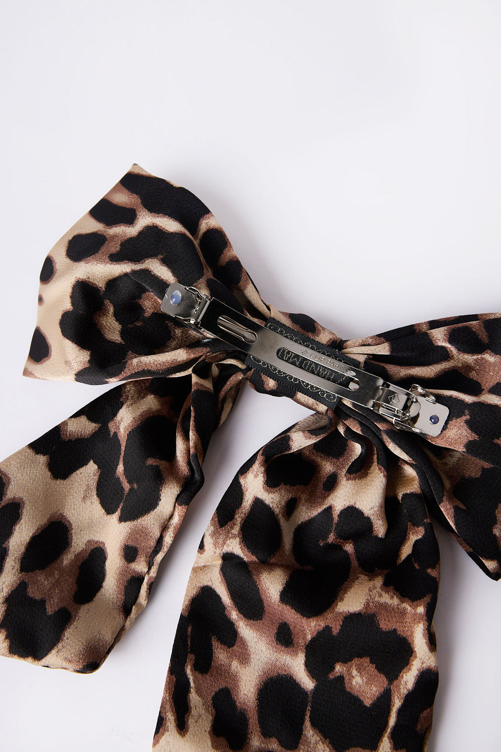 Grande barrette à cheveux avec noeud Grande barrette à cheveux avec noeud