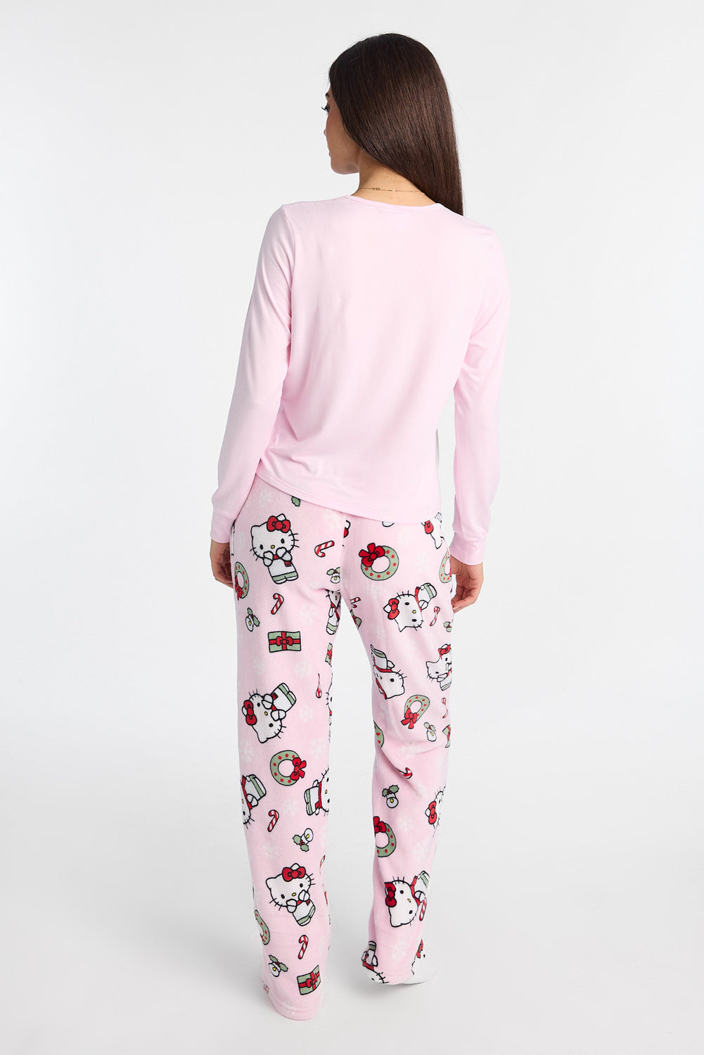 Hello Kitty Snowflakes 2-Piece Pajama Set Hello Kitty Snowflakes 2-Piece Pajama Set