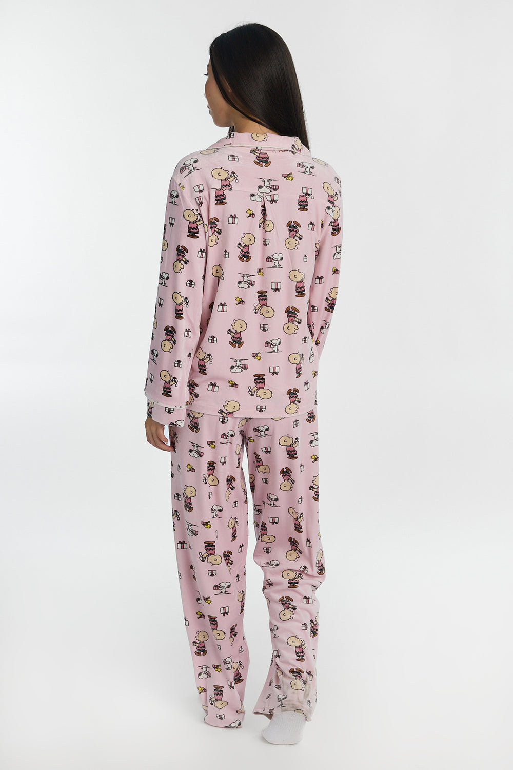 Peanuts Snoopy Gifts 2-Piece Pajama Shirt & Pant Set Peanuts Snoopy Gifts 2-Piece Pajama Shirt & Pant Set