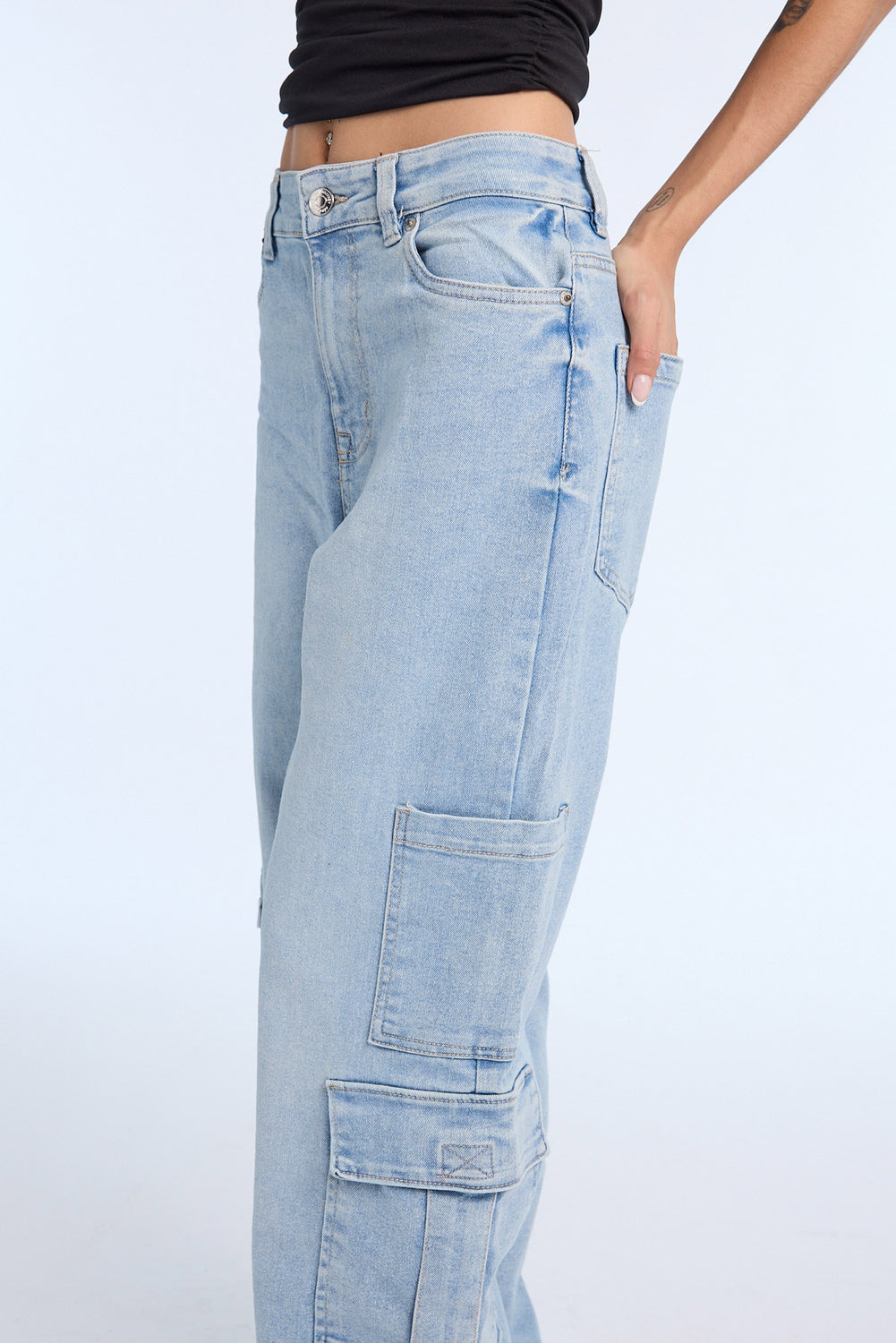 AERO High Rise Baggy Cargo Jeans AERO High Rise Baggy Cargo Jeans