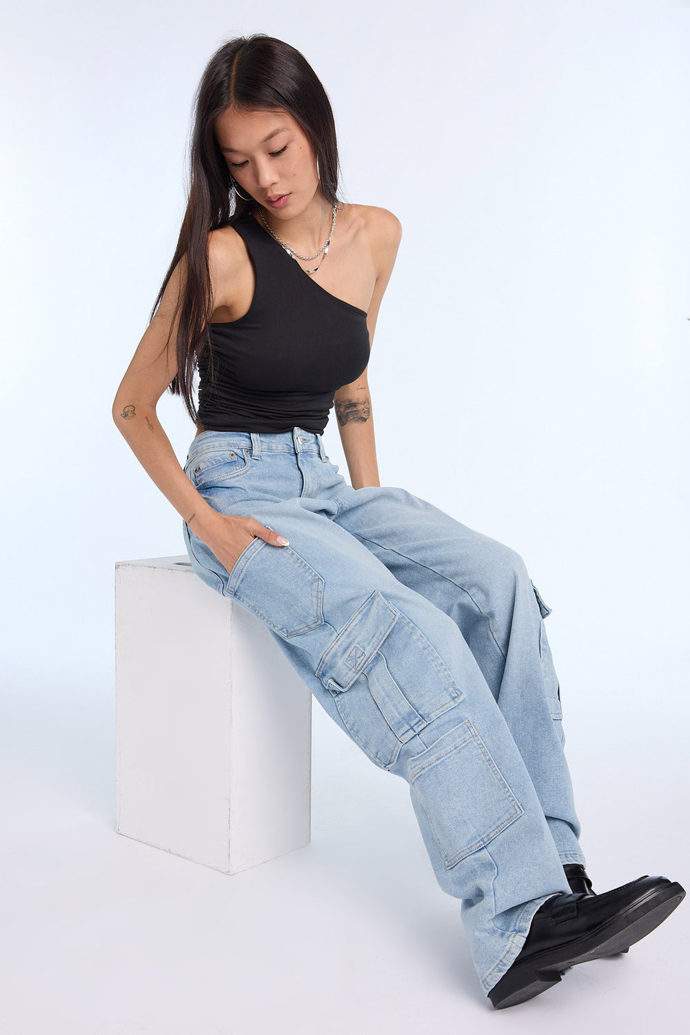 AERO High Rise Baggy Cargo Jeans AERO High Rise Baggy Cargo Jeans