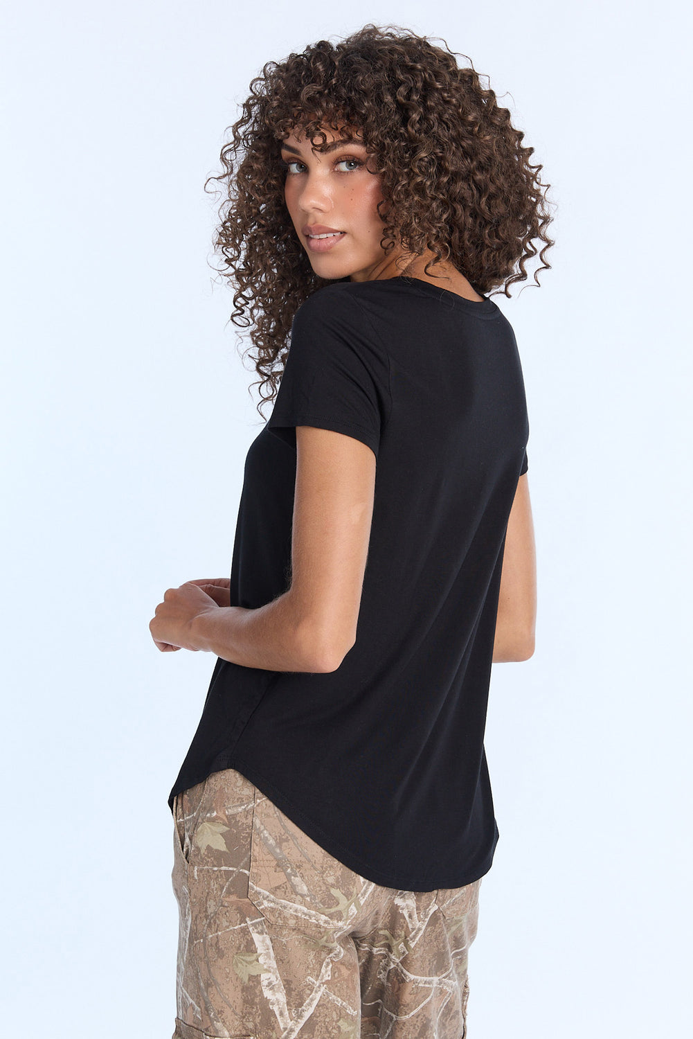 T-shirt décontracté à col en V AERO T-shirt décontracté à col en V AERO