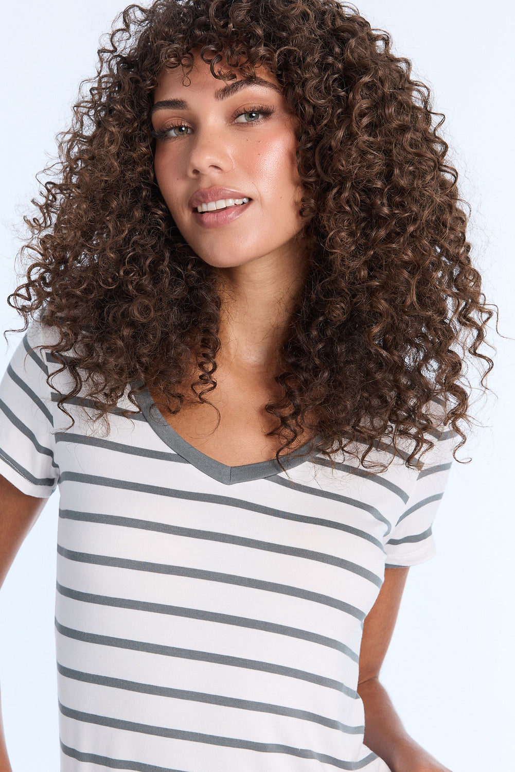 AERO Short Sleeve V-Neck Relaxed Tee AERO Short Sleeve V-Neck Relaxed Tee