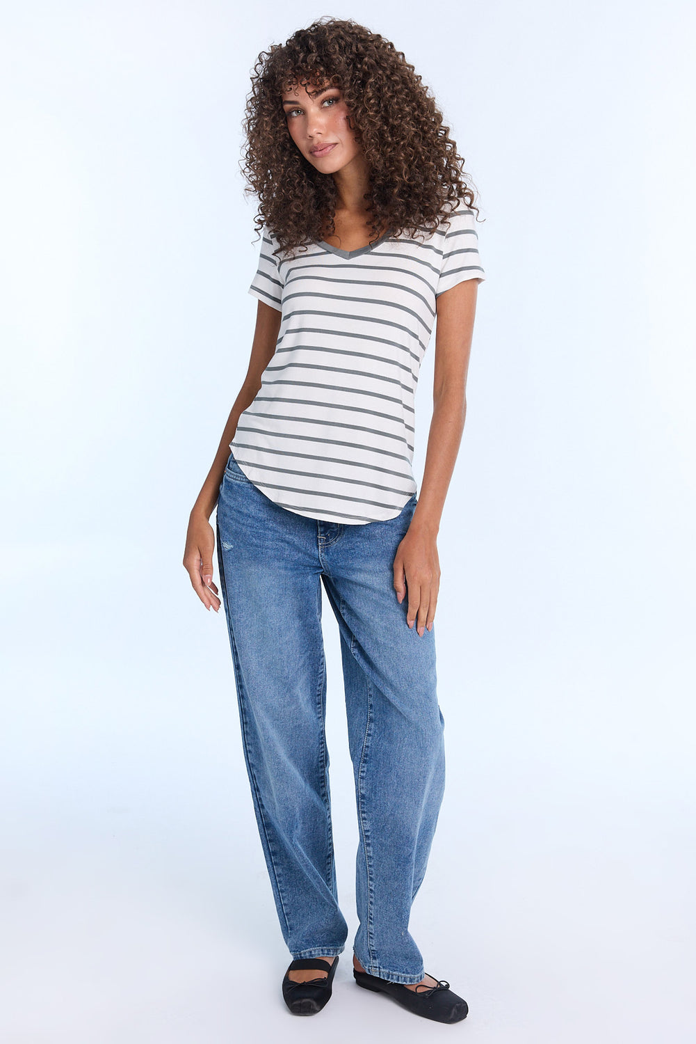 AERO Short Sleeve V-Neck Relaxed Tee AERO Short Sleeve V-Neck Relaxed Tee