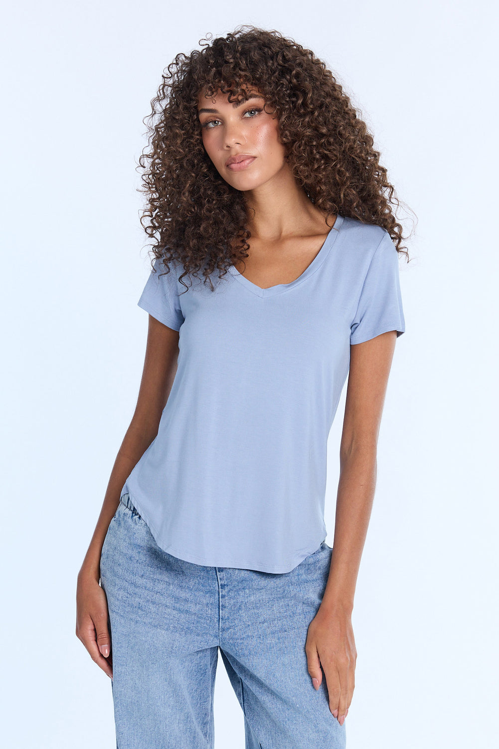 T-shirt décontracté à col en V AERO T-shirt décontracté à col en V AERO
