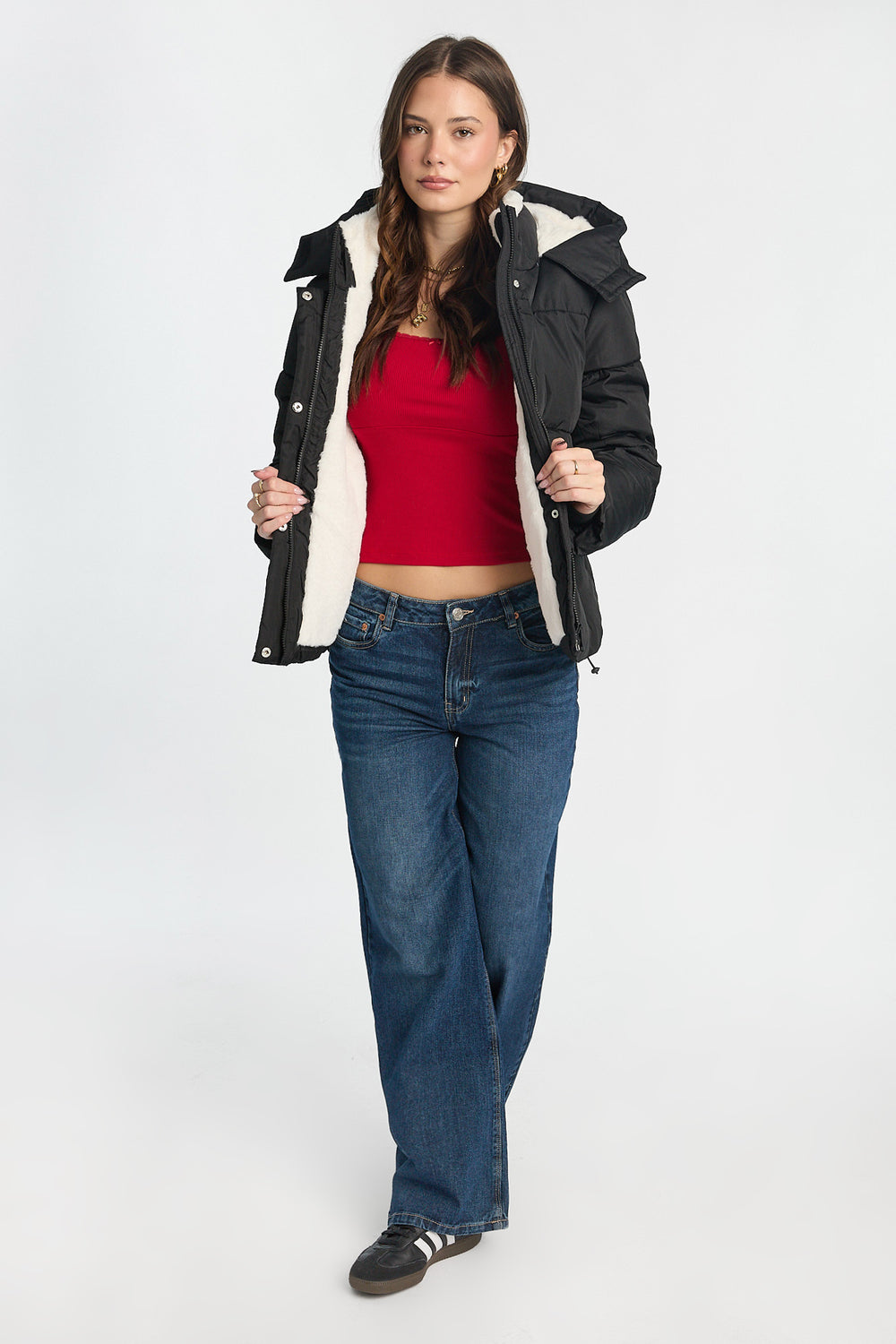 Manteau matelassé mi-long doublé de fausse fourrure Manteau matelassé mi-long doublé de fausse fourrure
