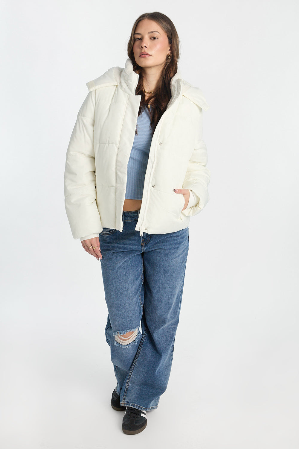 Manteau matelassé mi-long doublé de fausse fourrure Manteau matelassé mi-long doublé de fausse fourrure