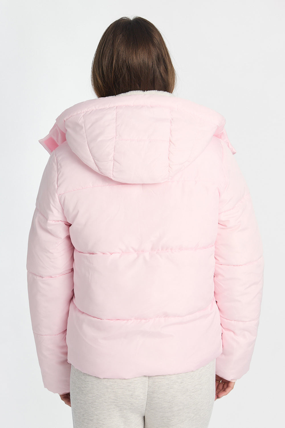 Manteau matelassé mi-long doublé de fausse fourrure Manteau matelassé mi-long doublé de fausse fourrure