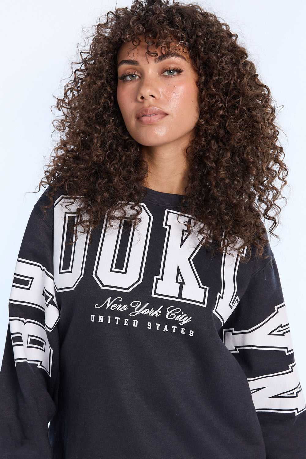 AERO Oversized Graphic Crewneck Sweatshirt AERO Oversized Graphic Crewneck Sweatshirt