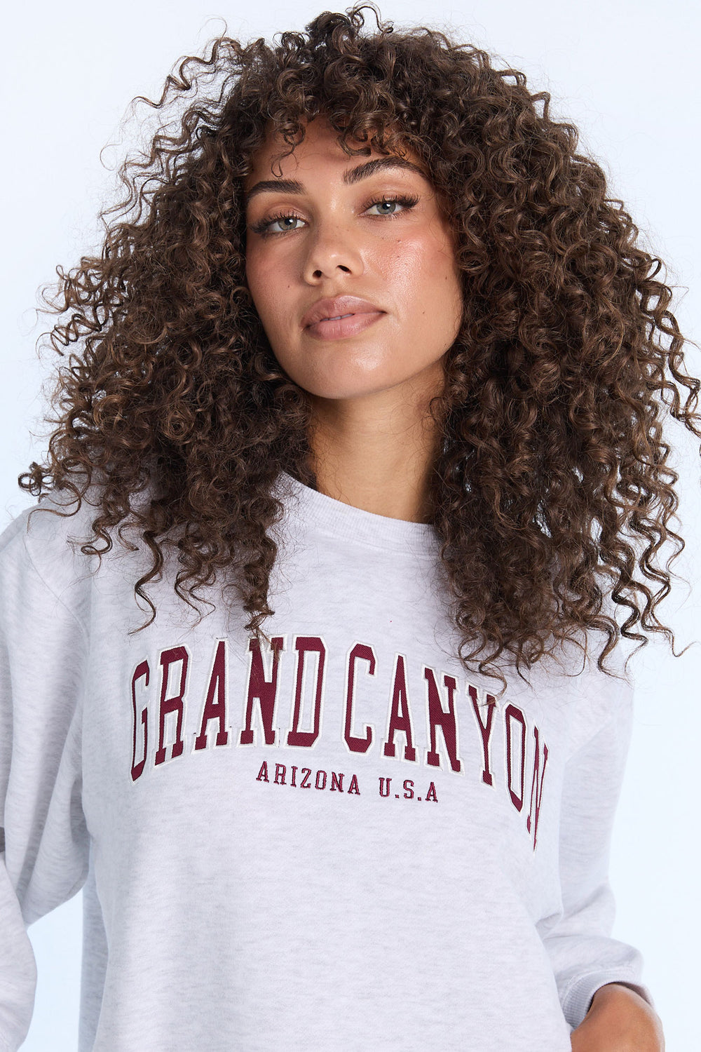 AERO Oversized Graphic Crewneck Sweatshirt AERO Oversized Graphic Crewneck Sweatshirt