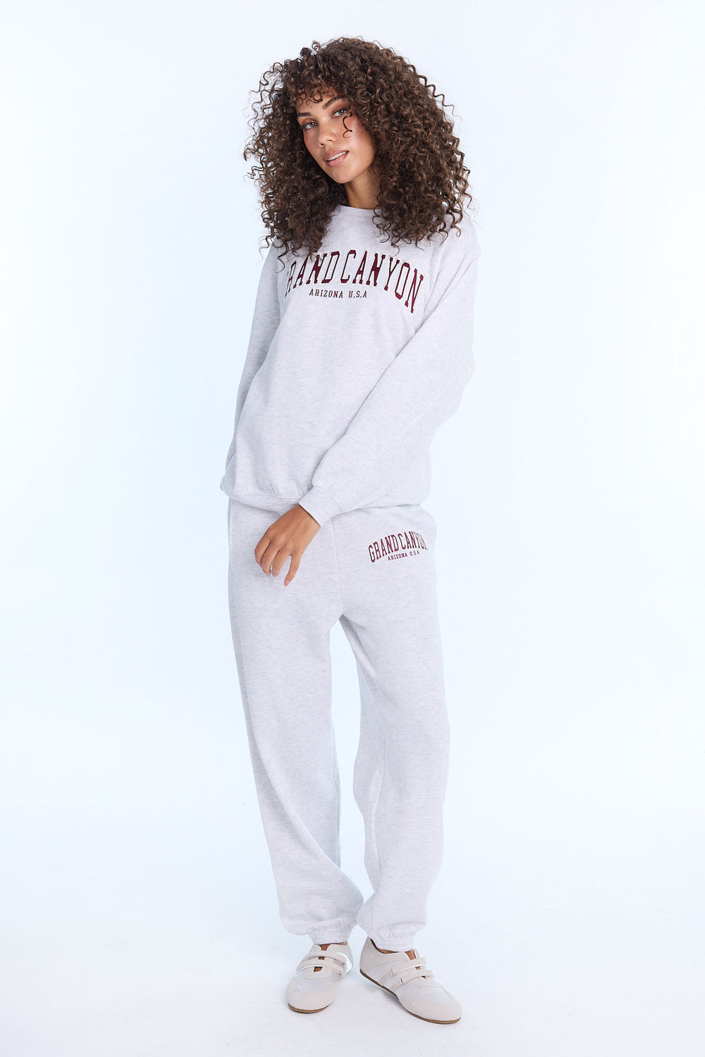 AERO Oversized Graphic Crewneck Sweatshirt AERO Oversized Graphic Crewneck Sweatshirt