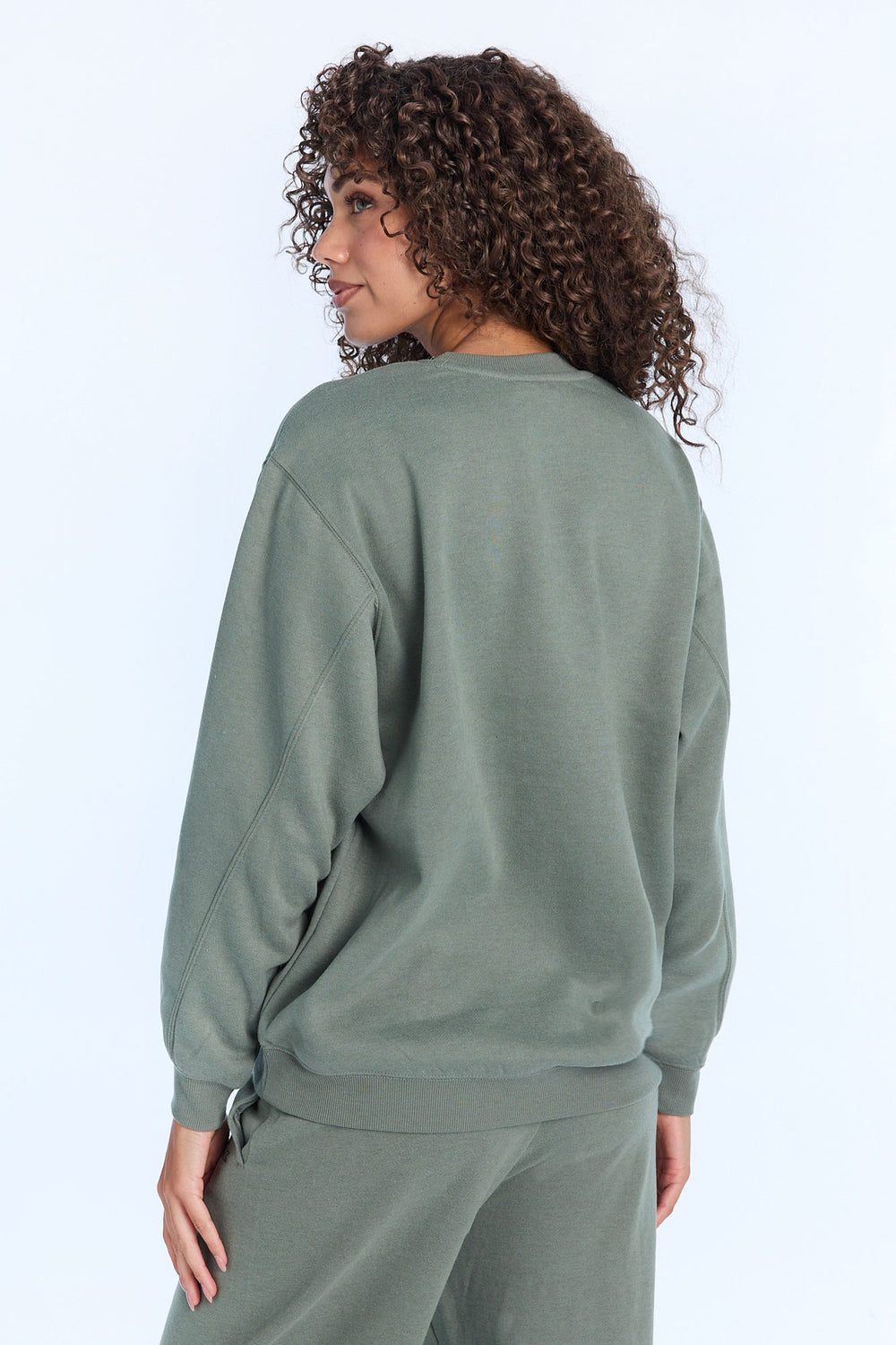 Sweatshirt à col ras du cou surdimensionné AERO Sweatshirt à col ras du cou surdimensionné AERO