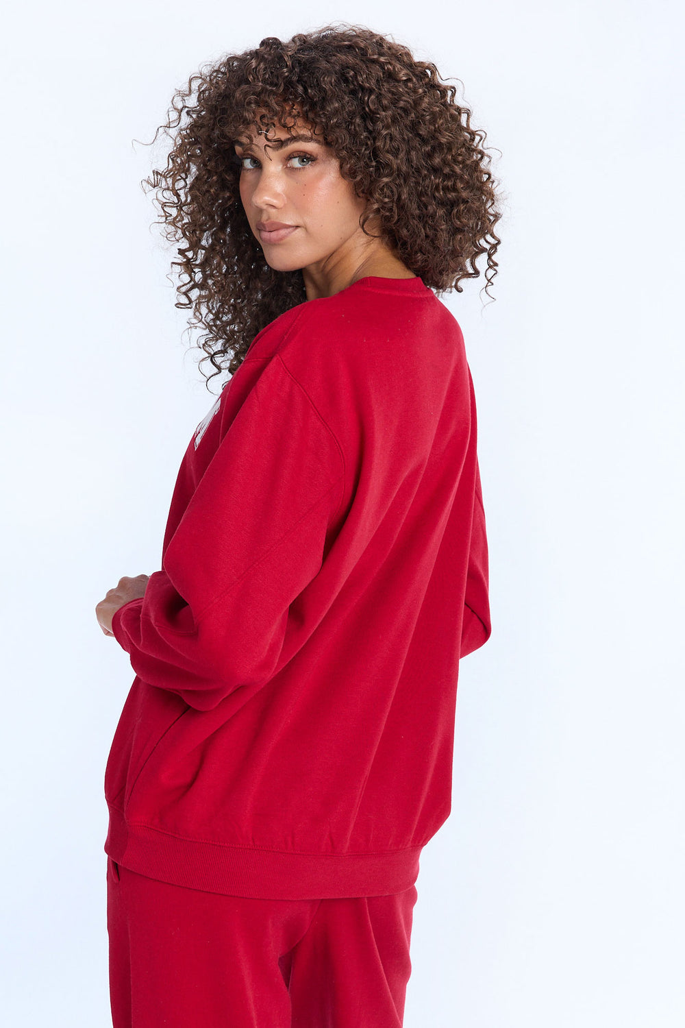 AERO Oversized Graphic Crewneck Sweatshirt AERO Oversized Graphic Crewneck Sweatshirt